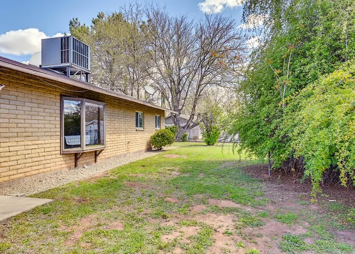 Pet-friendly Camp W/ Gas Grill! *